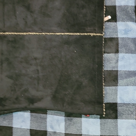 Woolrich. Faux-suede Full-zip vest. Poly-blend Liner. Women's size XL. - Picture 13 of 16